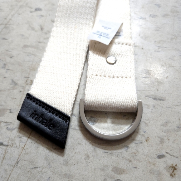 Lululemon | Cream Unisex O/S Belt with Silver Accent - Picture 5 of 7